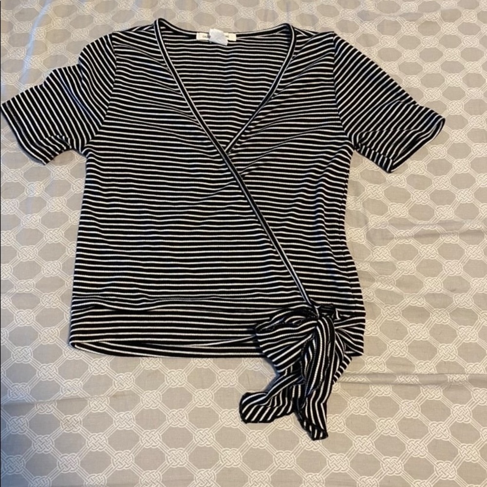 cute side tie black and white stripped shirt !!